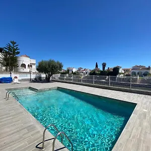 Lcdm Apartamento Vista Canal Y Piscina Comunitaria Apartamento Ampuriabrava